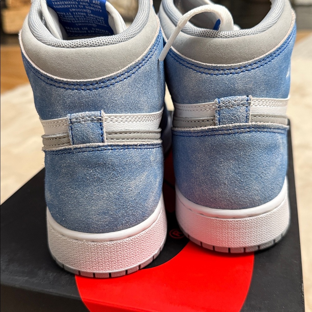 Nike White and Blue High-Top Sneakers- New in Box - Picture 2 of 6